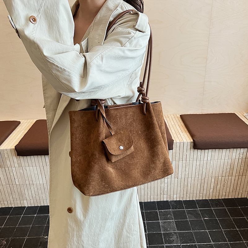 LEFTSIDE Luxury Faux Suede Tot – обзор и цена Luxury Bags For Young Women