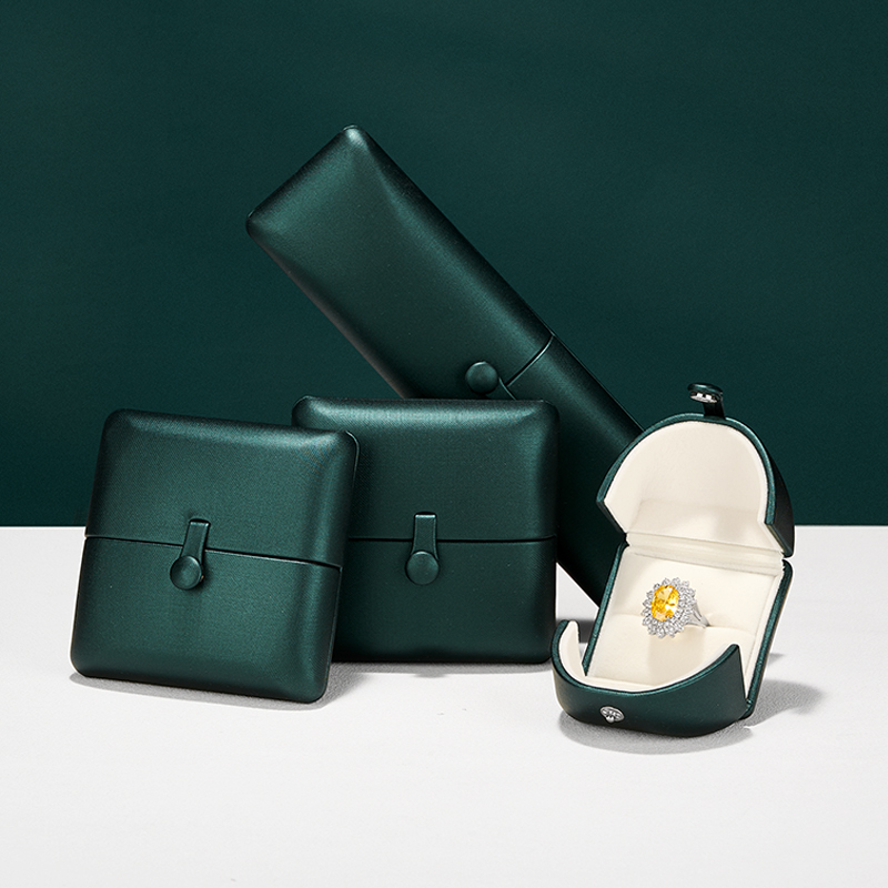 Luxury Dark Green Ring Box Pre – обзор и цена Luxury Bags List